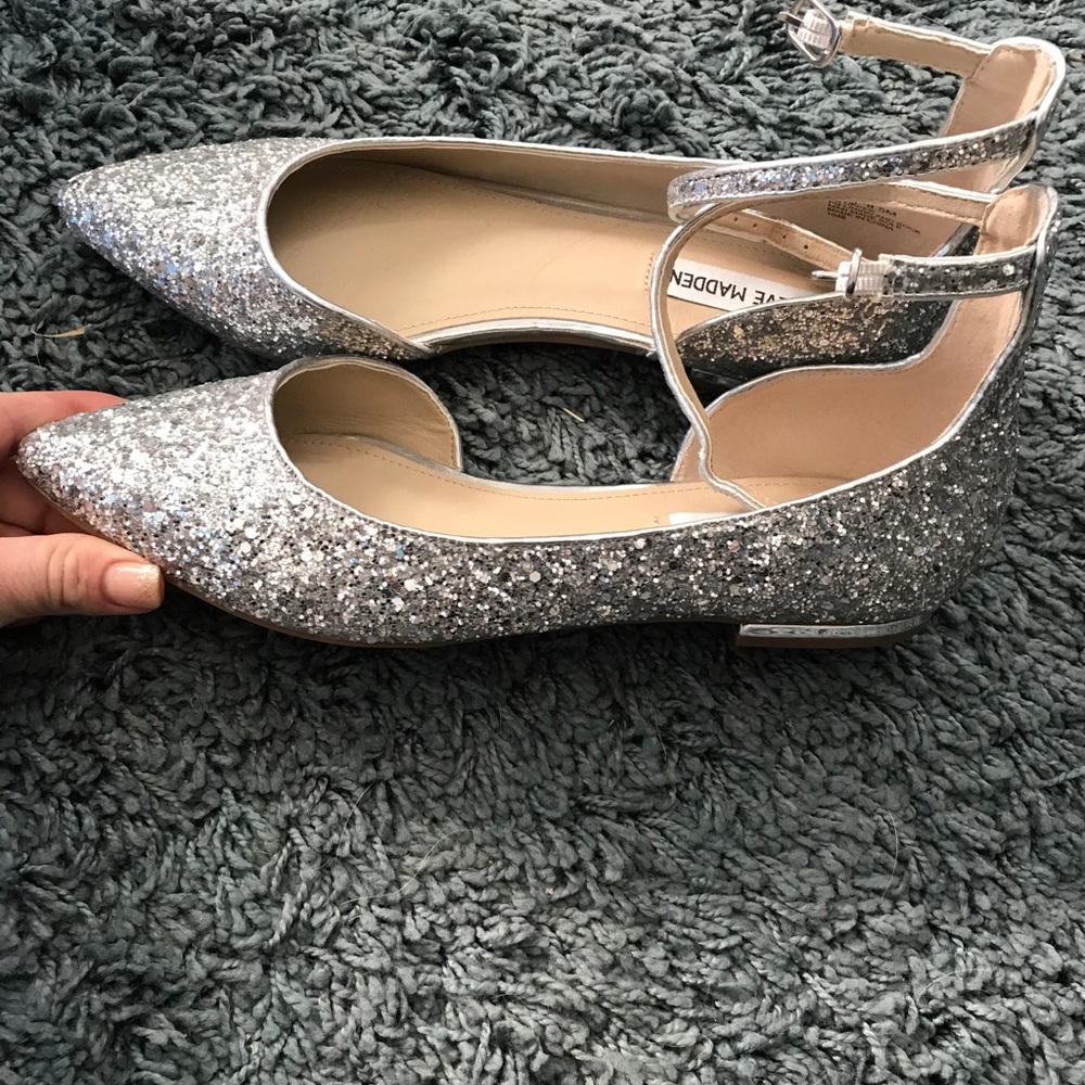 Steve Madden Silver glitter flats